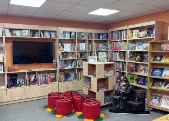 В Шахтерске открыли модельную библиотеку «Сказания о земле Донбасса»