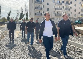 В Мариуполе обсудили выдачу компенсационного жилья и восстановление многоэтажек