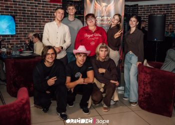 В Донецке прошли первые этапы стендап-турнира «Смех Феникса»